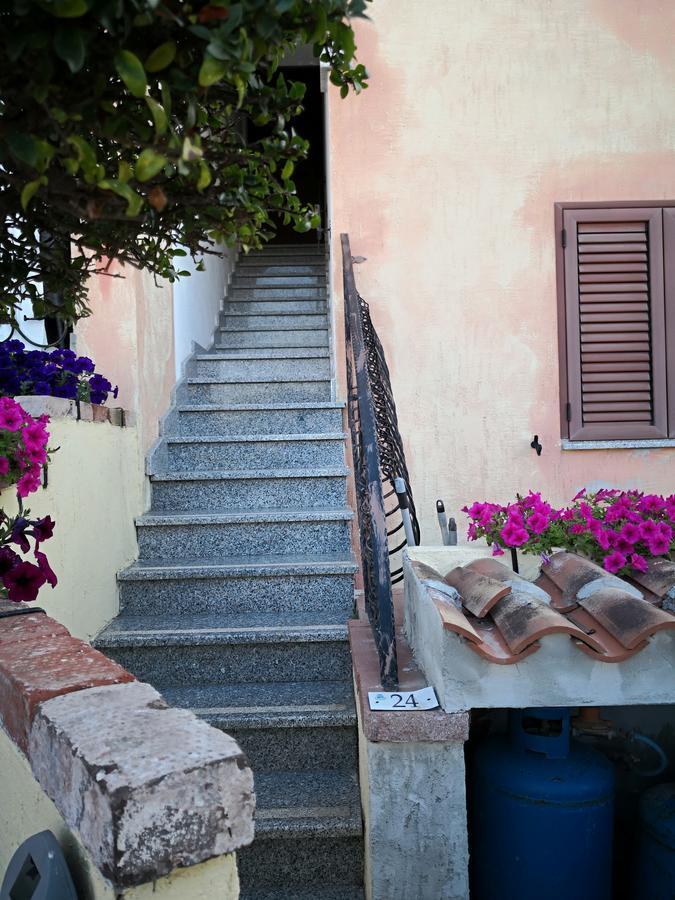 Casa Vacanza Tanaunella Villa Budoni Exterior foto